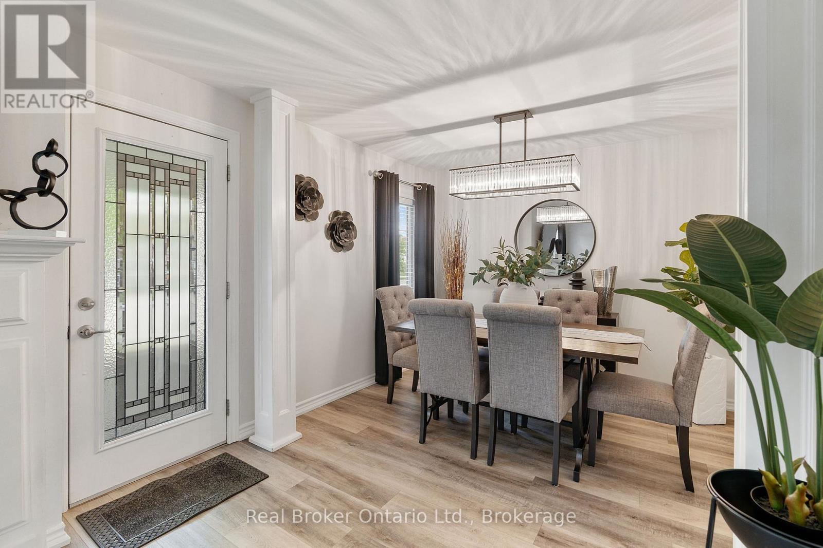 Photo 3 of 243 Adeline Avenue, Hamilton ON