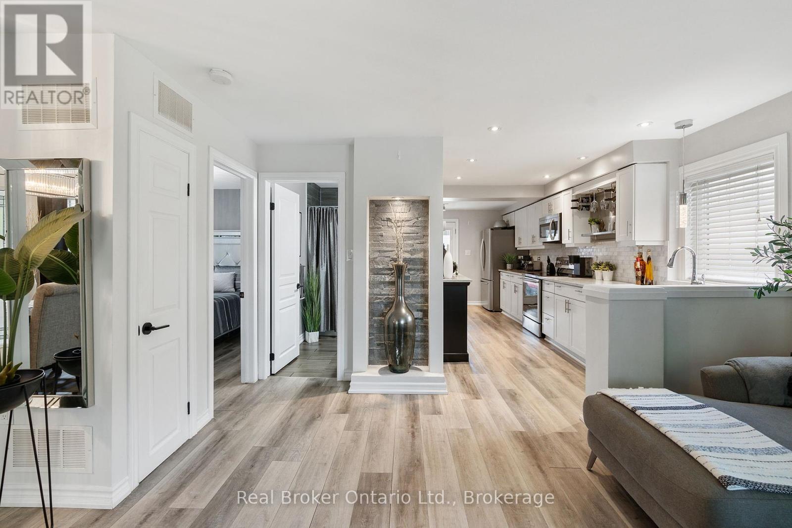Photo 7 of 243 Adeline Avenue, Hamilton ON