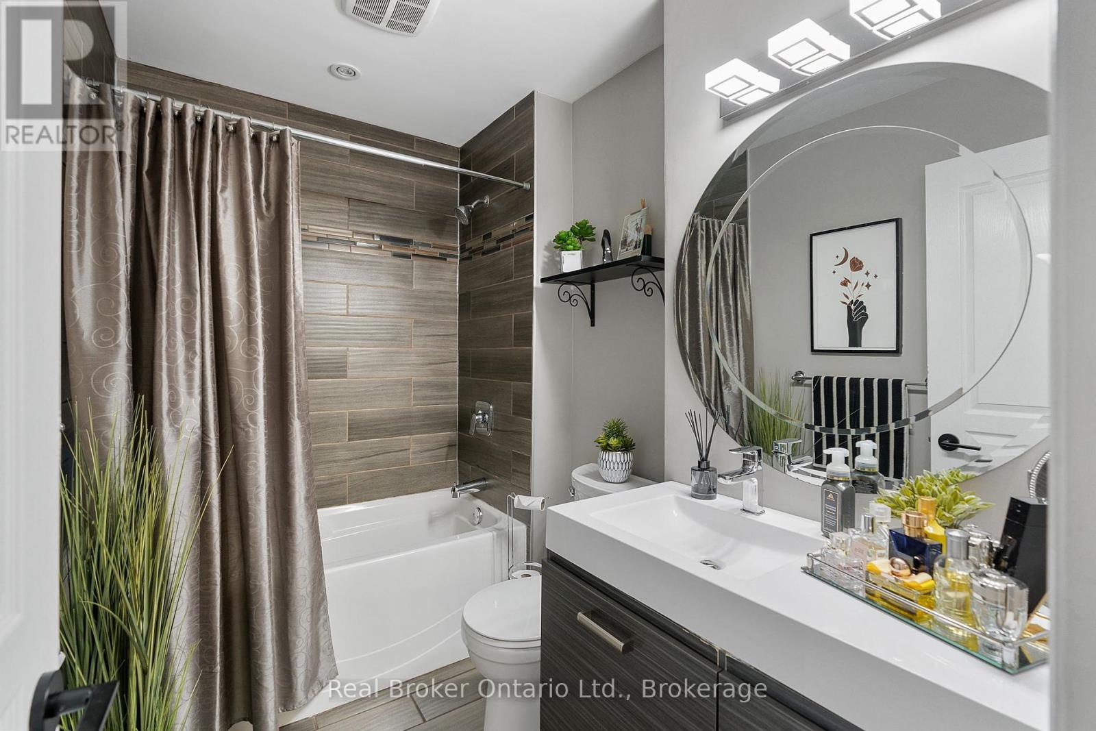 Photo 9 of 243 Adeline Avenue, Hamilton ON
