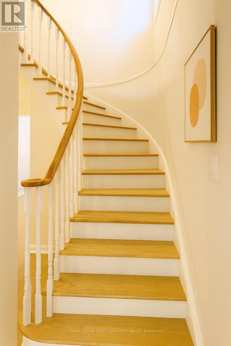 Photo 15 of 168 Stephen Street, Richmond Hill ON