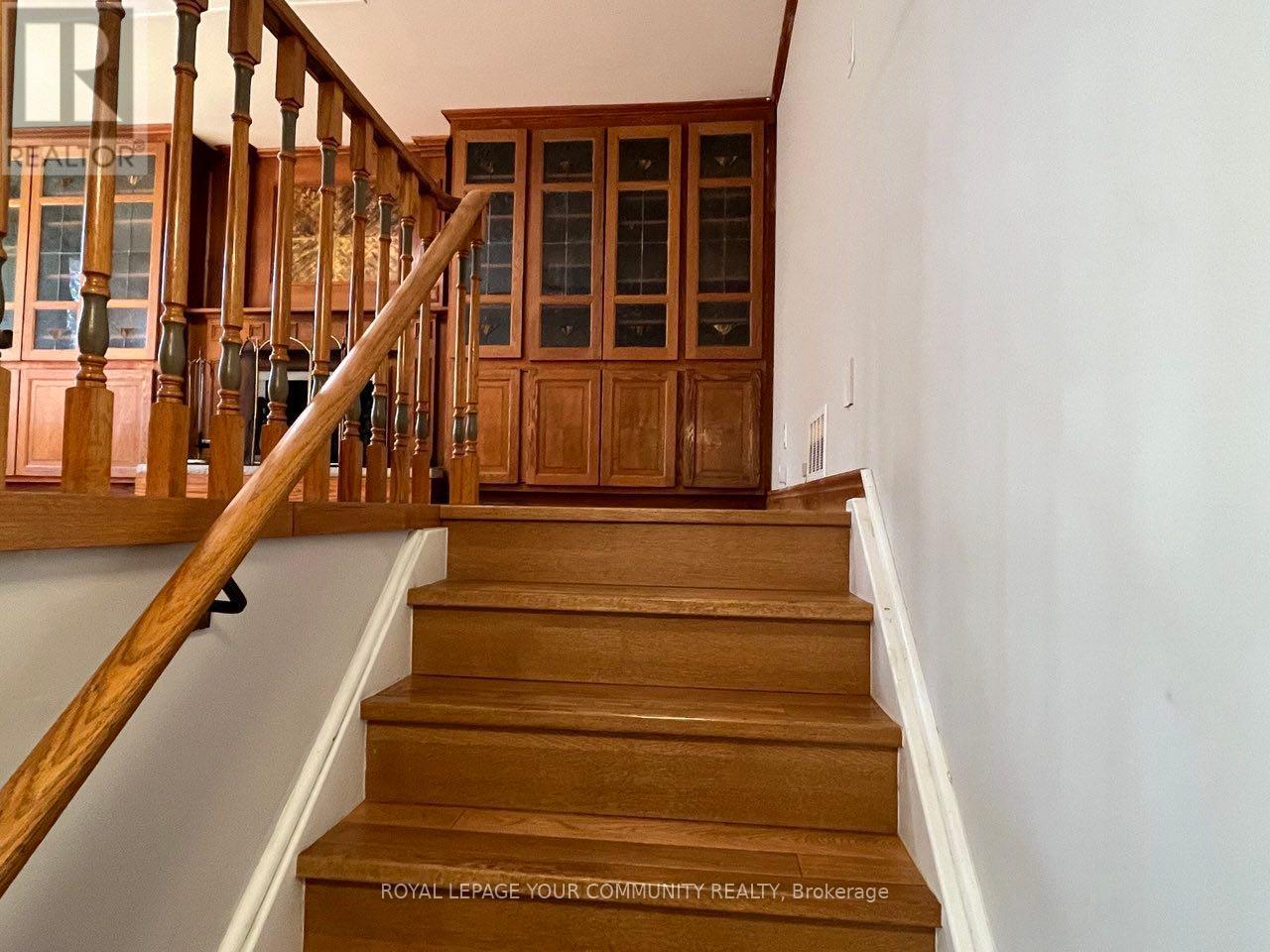 Photo 12 of 168 Stephen Street, Richmond Hill ON