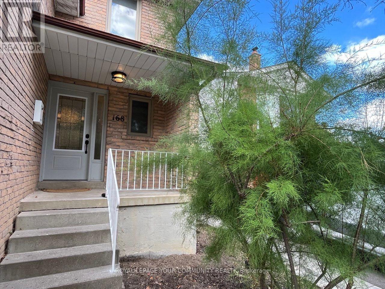 Photo 3 of 168 Stephen Street, Richmond Hill ON