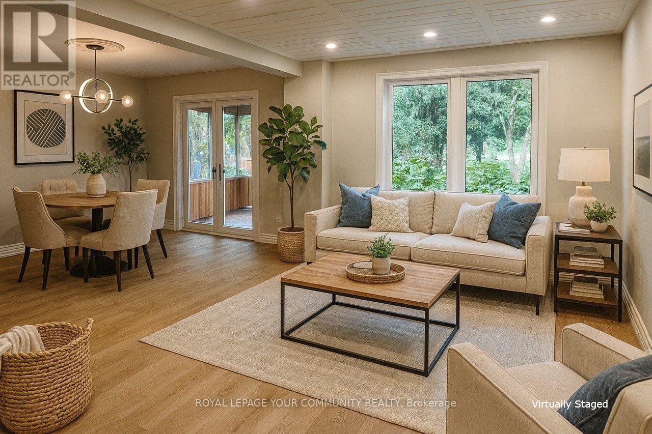Photo 7 of 168 Stephen Street, Richmond Hill ON