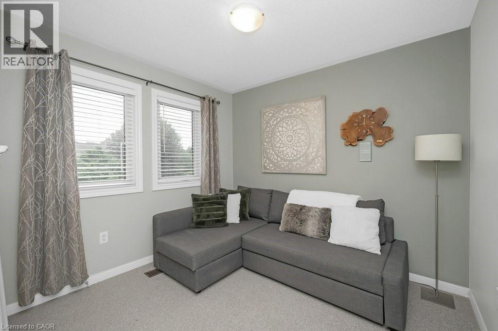 Photo 17 of 2044 Broadleaf Crescent, Burlington ON