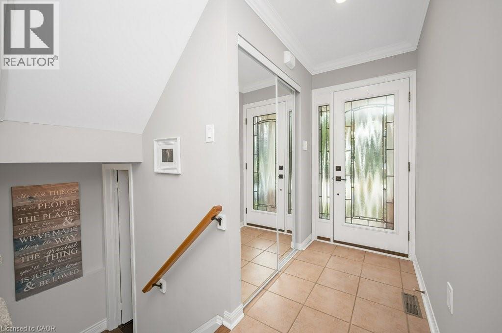 Photo 20 of 2044 Broadleaf Crescent, Burlington ON
