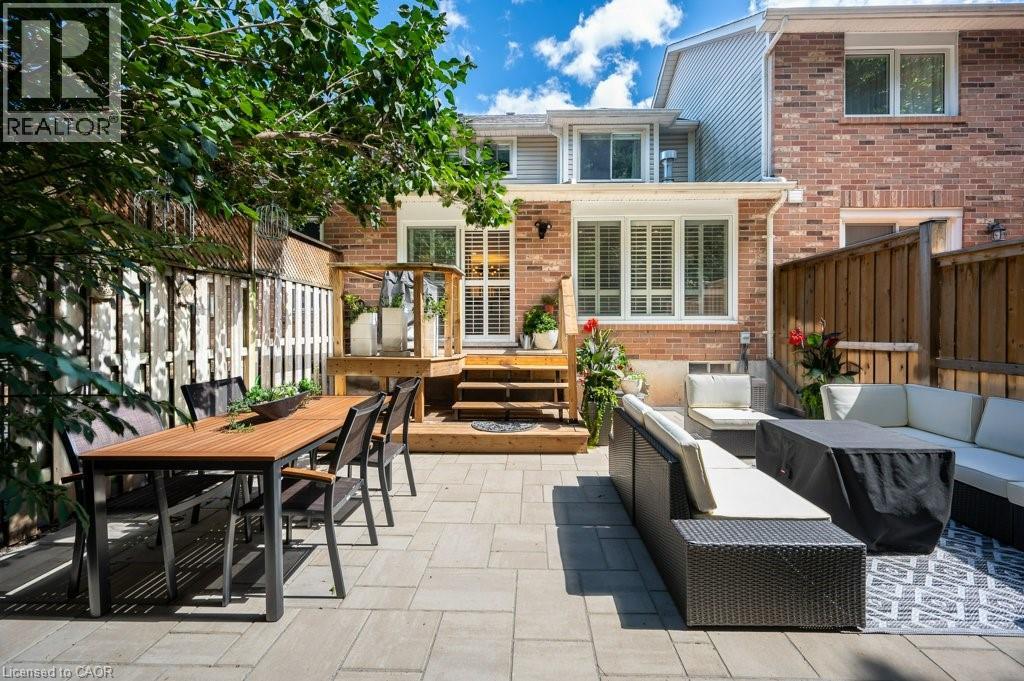 Photo 27 of 2044 Broadleaf Crescent, Burlington ON