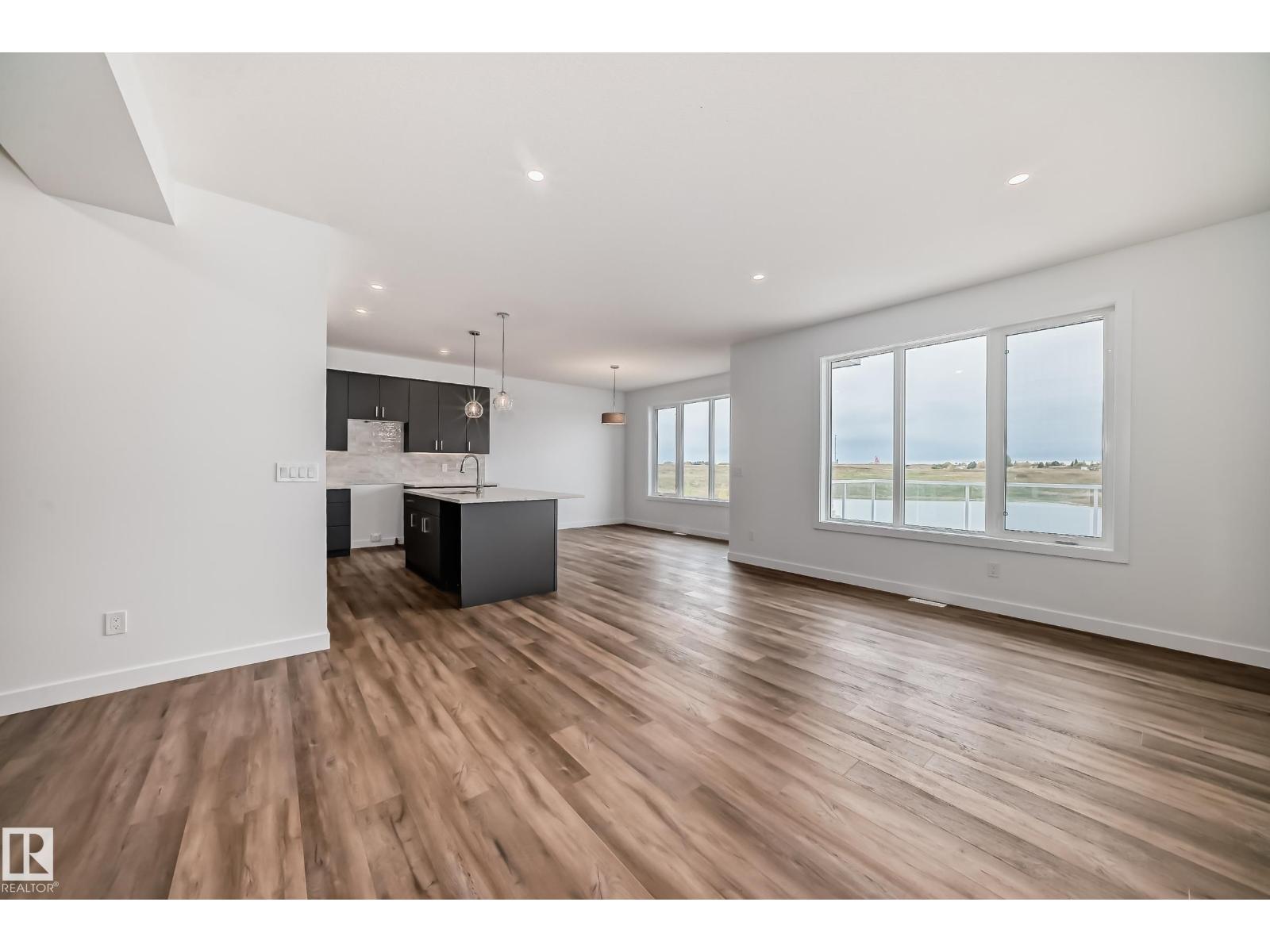 Photo 10 of 10226 92 A Av, Morinville AB