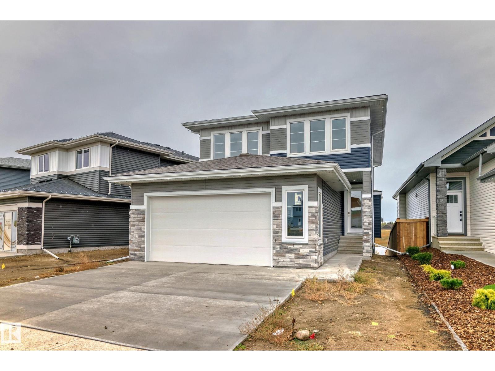 Photo 2 of 10226 92 A Av, Morinville AB