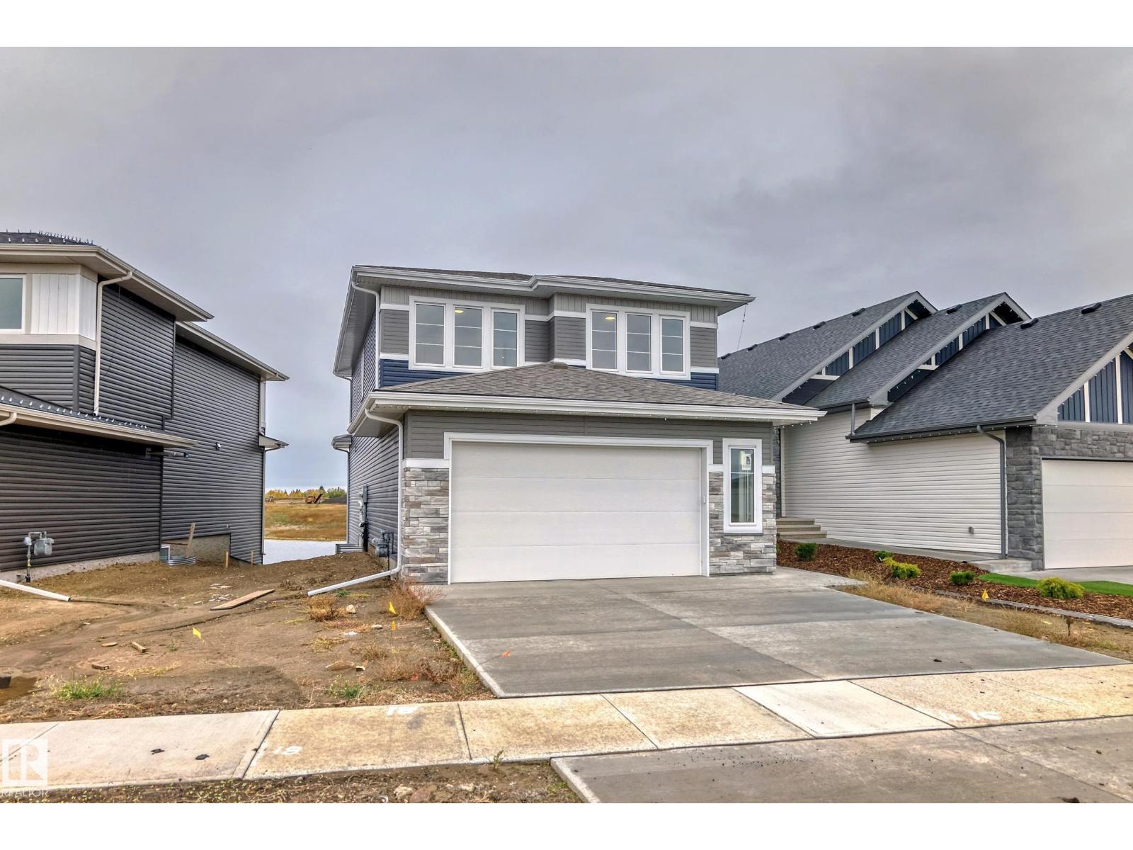 Photo 1 of 10226 92 A Av, Morinville AB