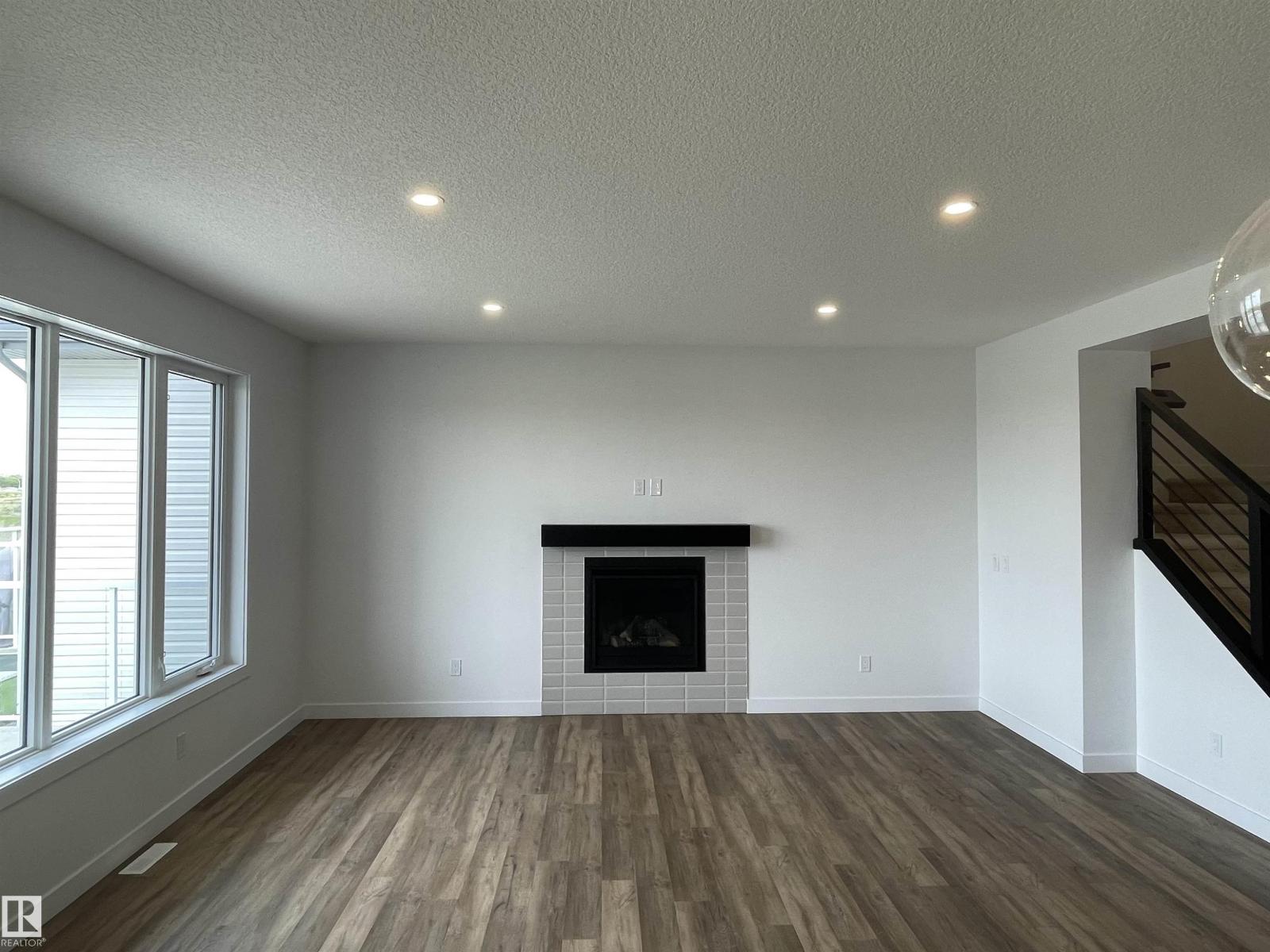 Photo 22 of 10226 92 A Av, Morinville AB
