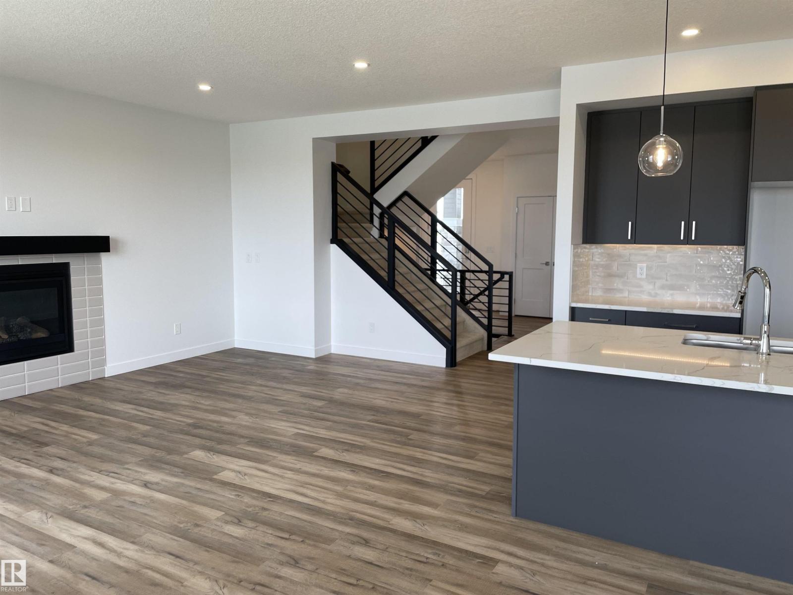 Photo 6 of 10226 92 A Av, Morinville AB