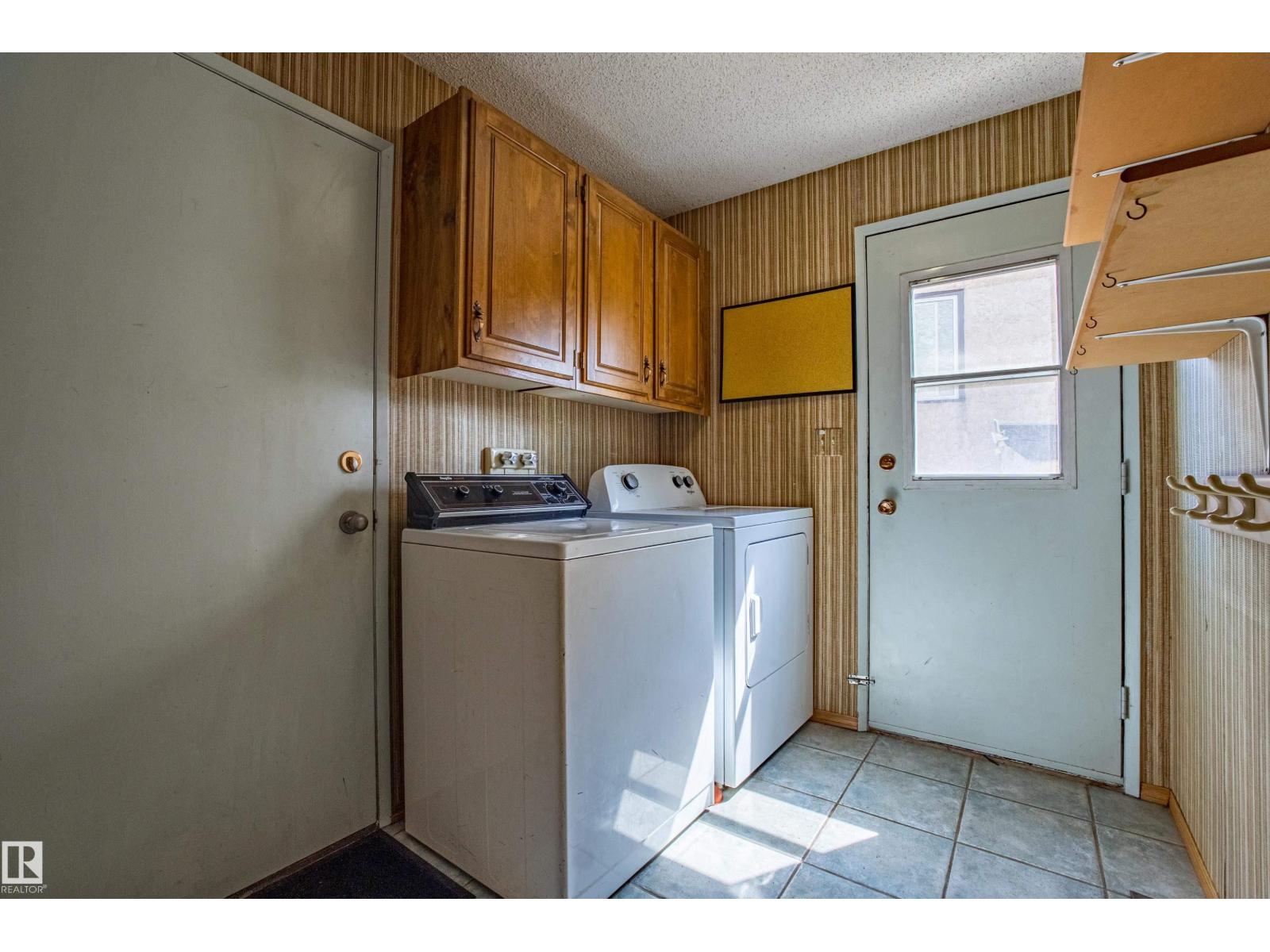 Photo 26 of 9928 181 St Nw, Edmonton AB