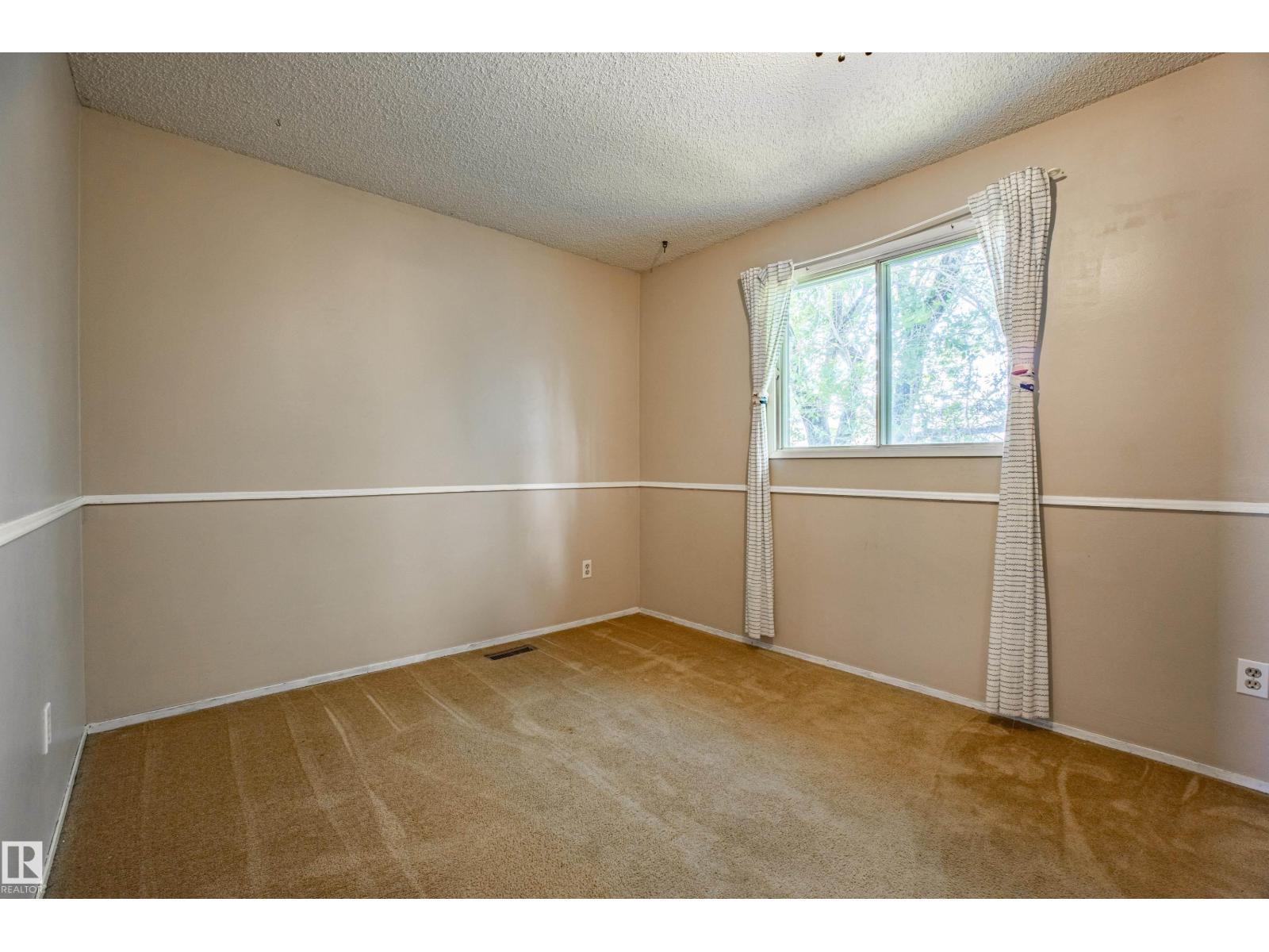 Photo 35 of 9928 181 St Nw, Edmonton AB