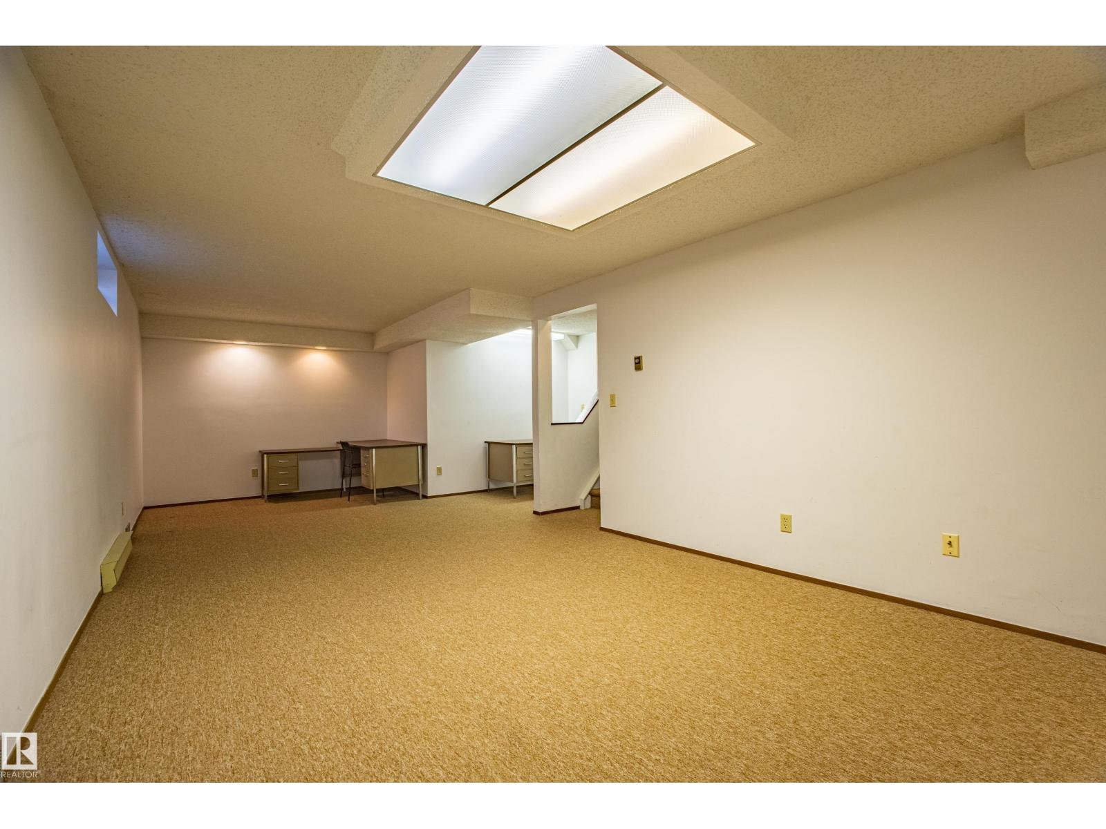 Photo 40 of 9928 181 St Nw, Edmonton AB