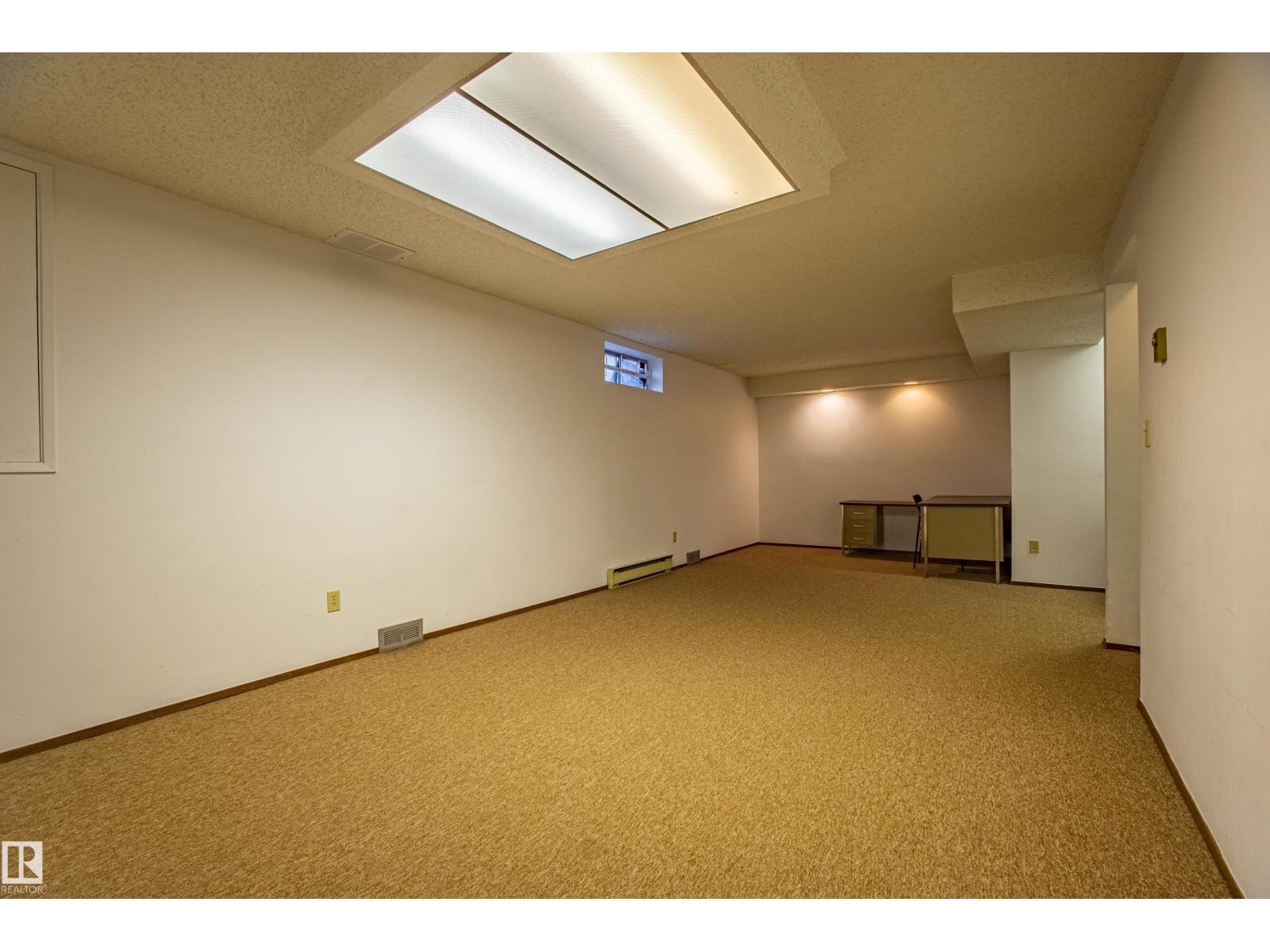 Photo 38 of 9928 181 St Nw, Edmonton AB