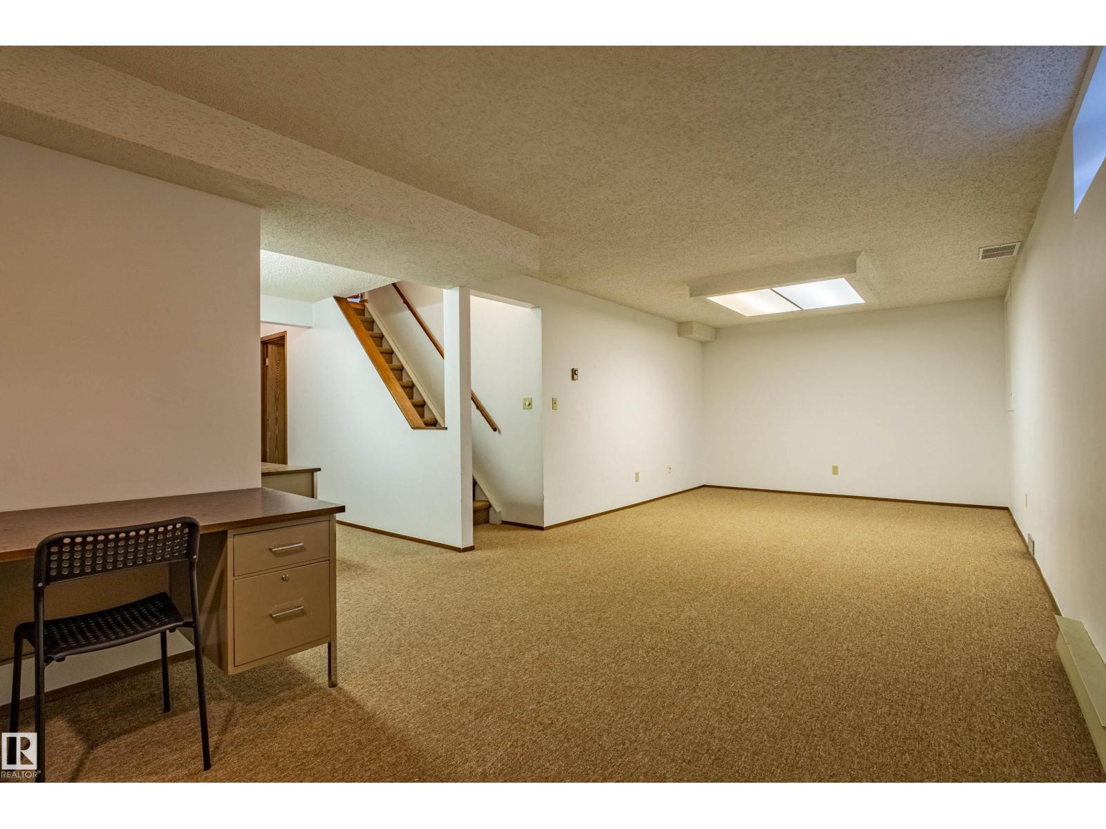 Photo 41 of 9928 181 St Nw, Edmonton AB