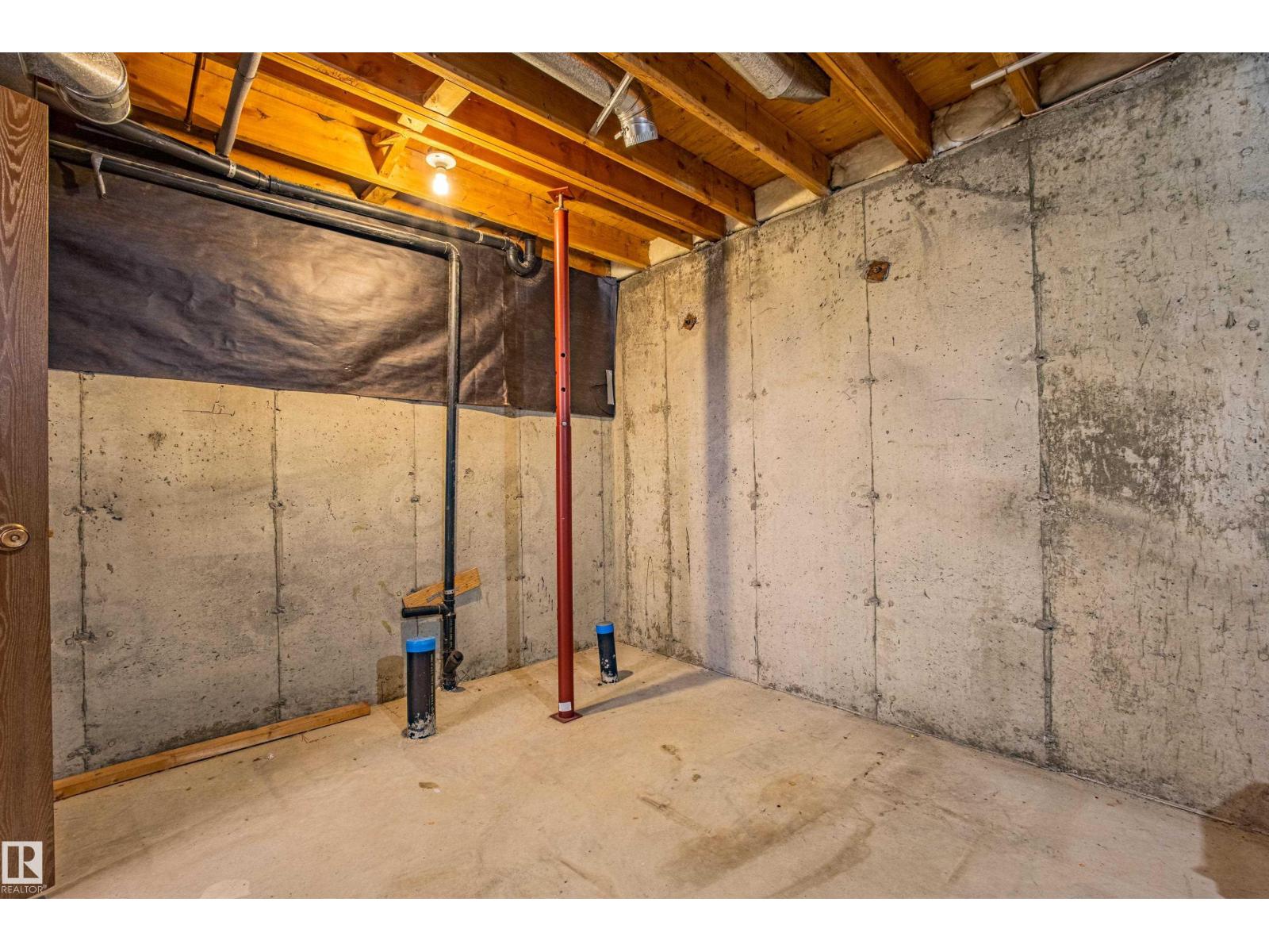 Photo 43 of 9928 181 St Nw, Edmonton AB