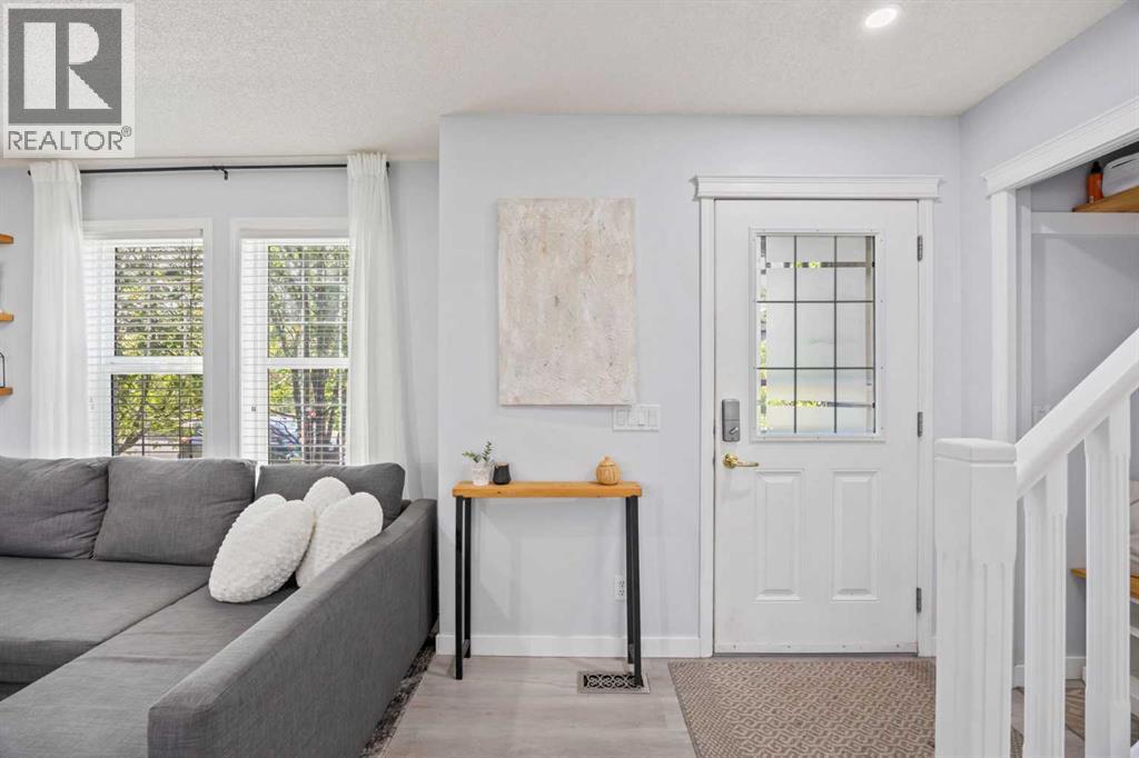 Photo 3 of 371 Silverado Drive Sw, Calgary AB