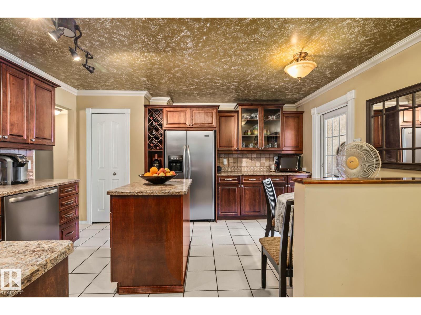 Photo 13 of 3 Falstaff Av, St Albert AB