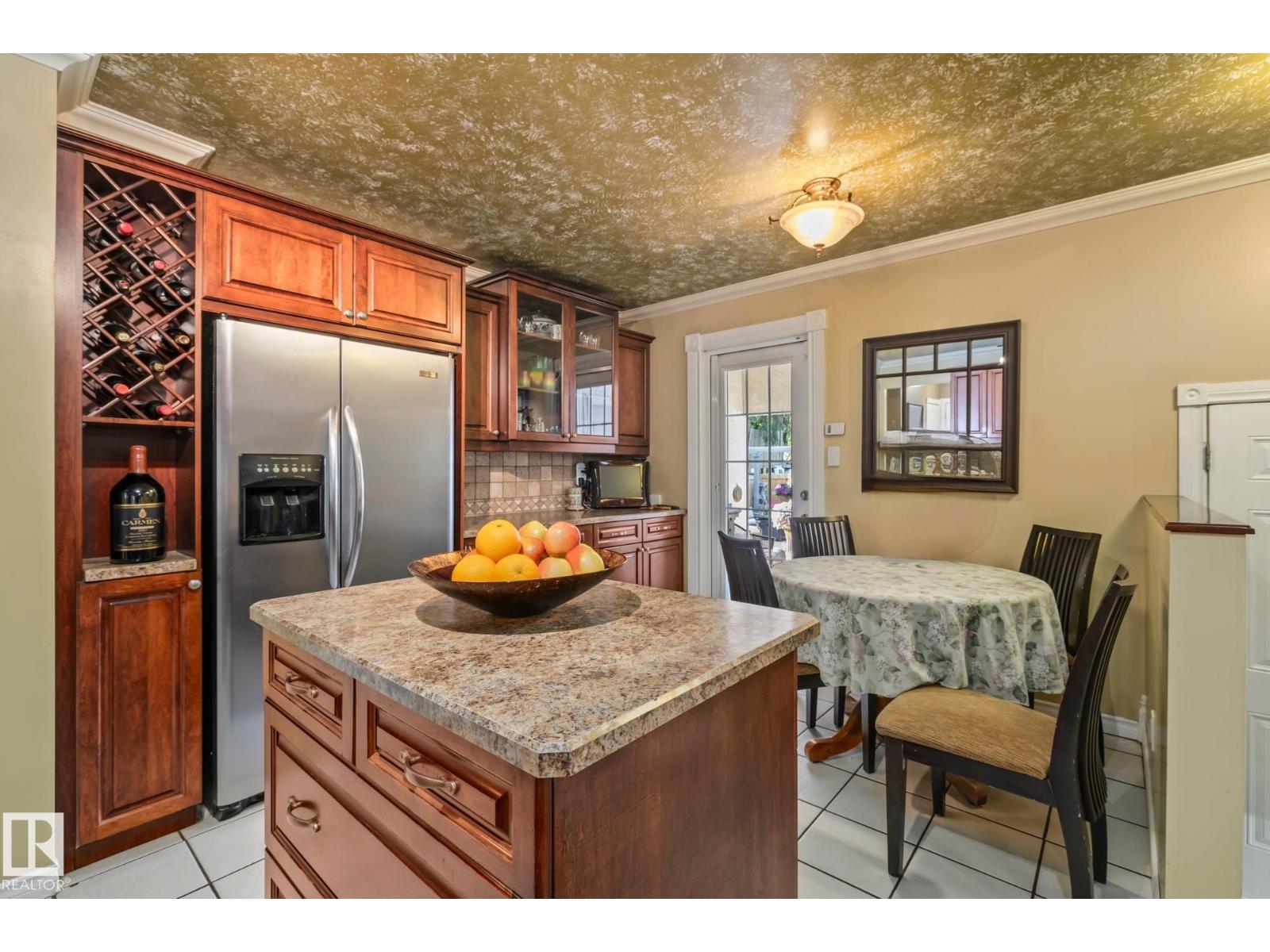 Photo 15 of 3 Falstaff Av, St Albert AB