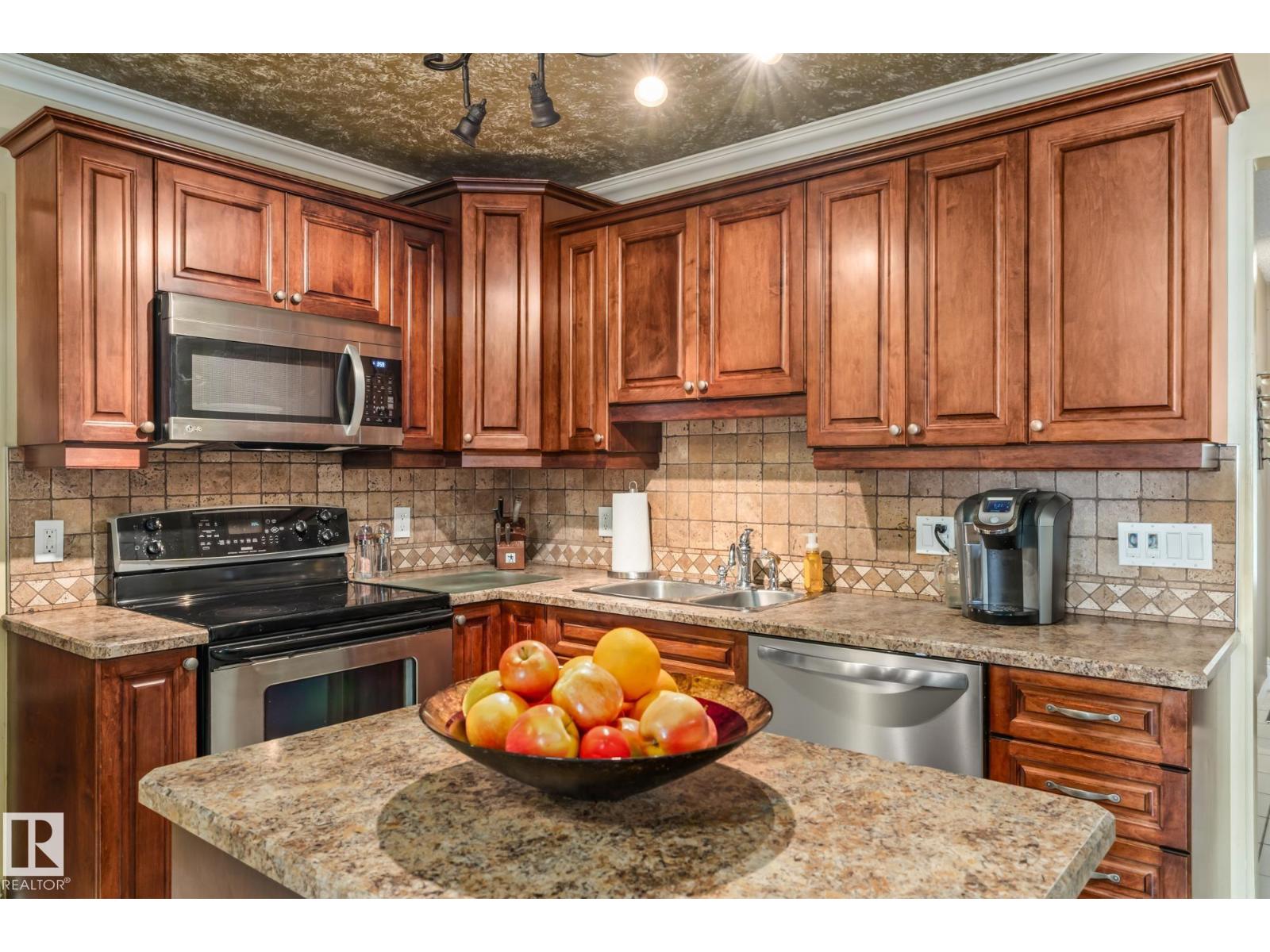 Photo 19 of 3 Falstaff Av, St Albert AB