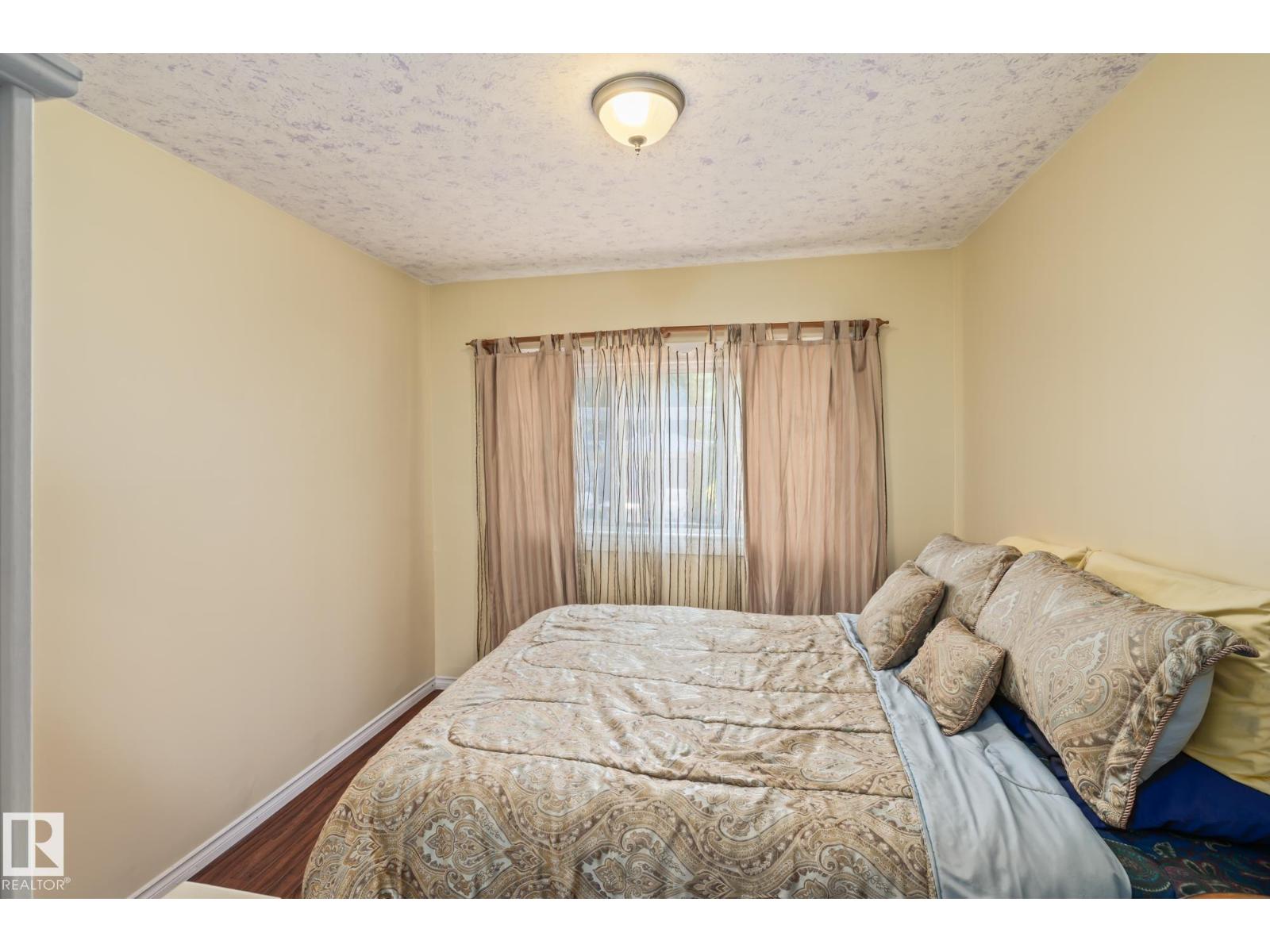 Photo 28 of 3 Falstaff Av, St Albert AB