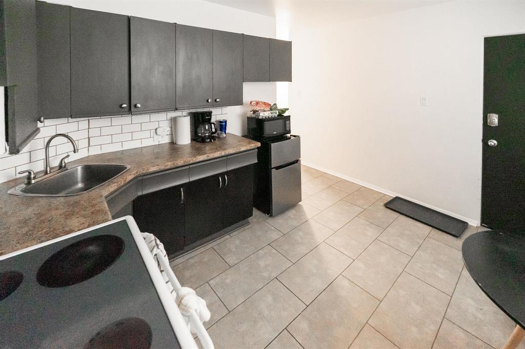 Photo 5 of 770 Elgin Avenue, Winnipeg MB