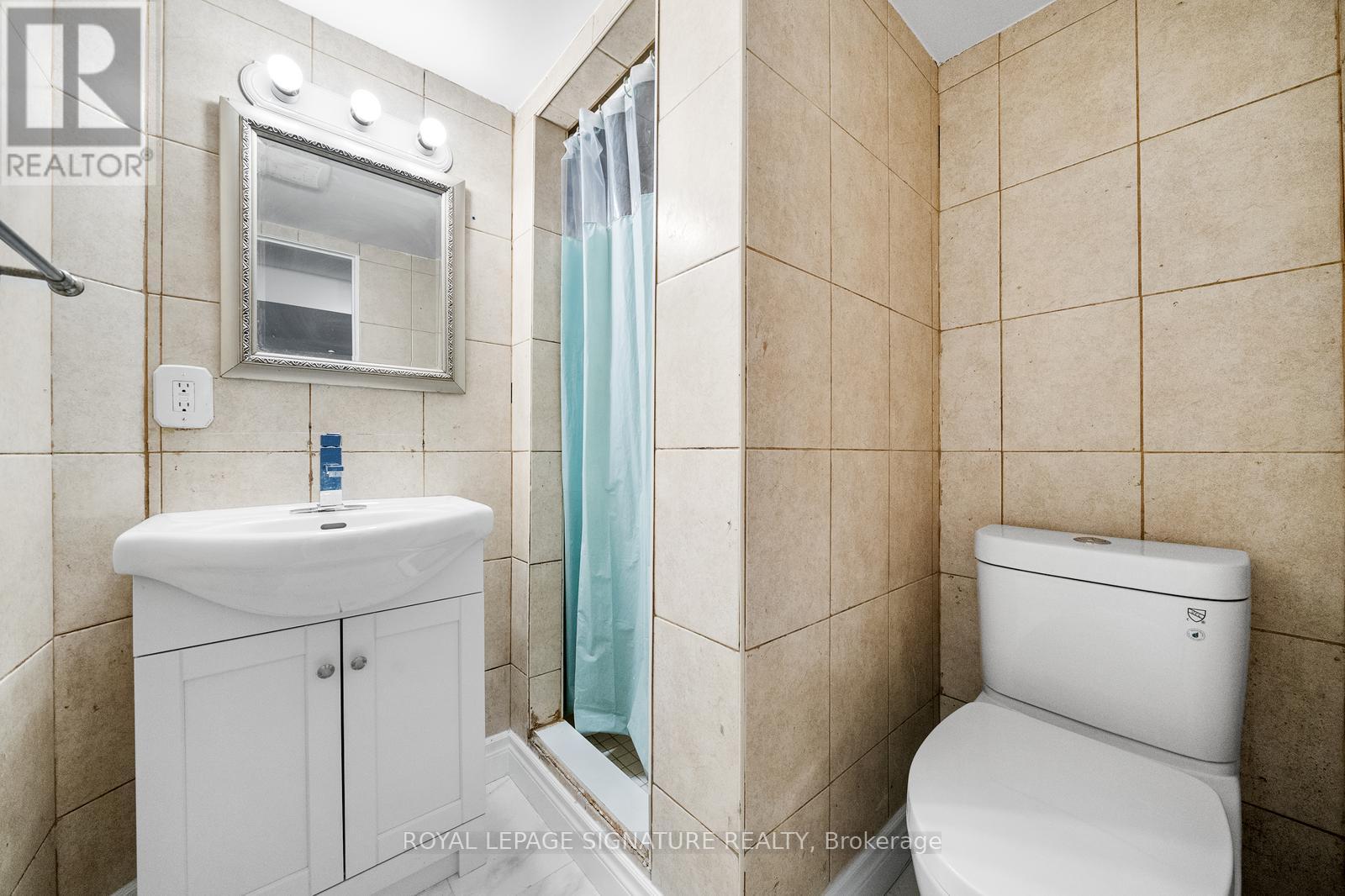 Photo 12 of Bsmt 17 Pleasant Avenue, Toronto ON