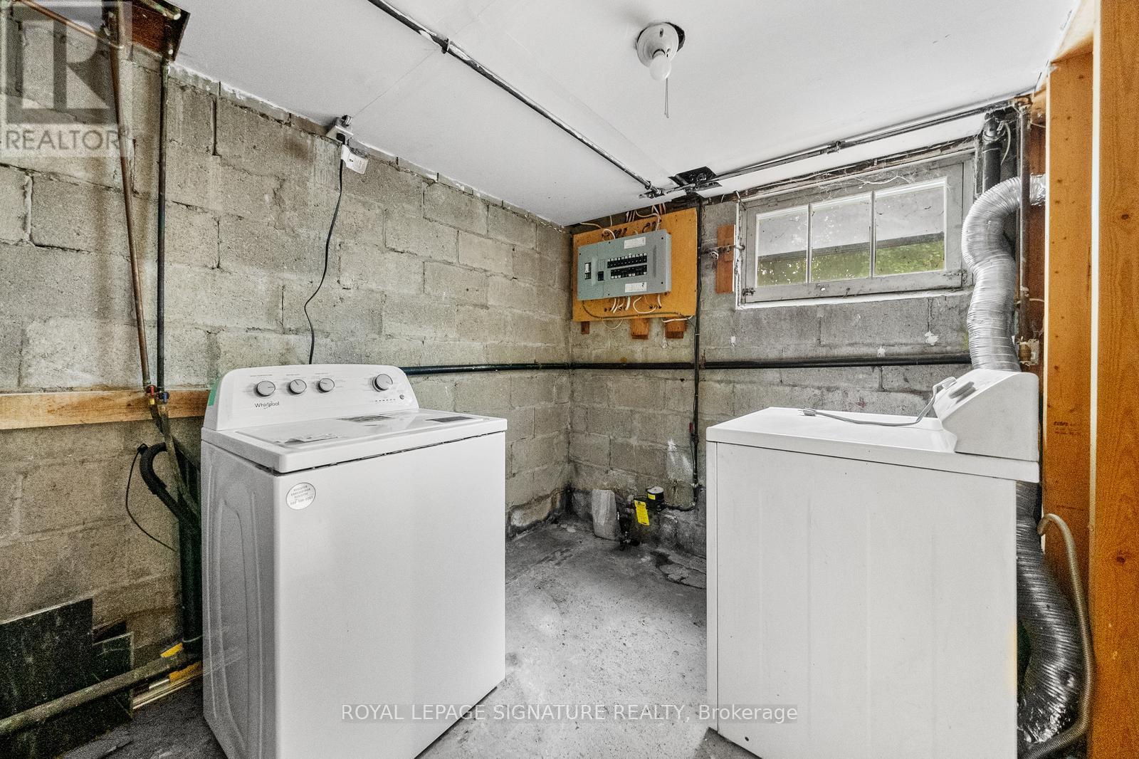 Photo 13 of Bsmt 17 Pleasant Avenue, Toronto ON