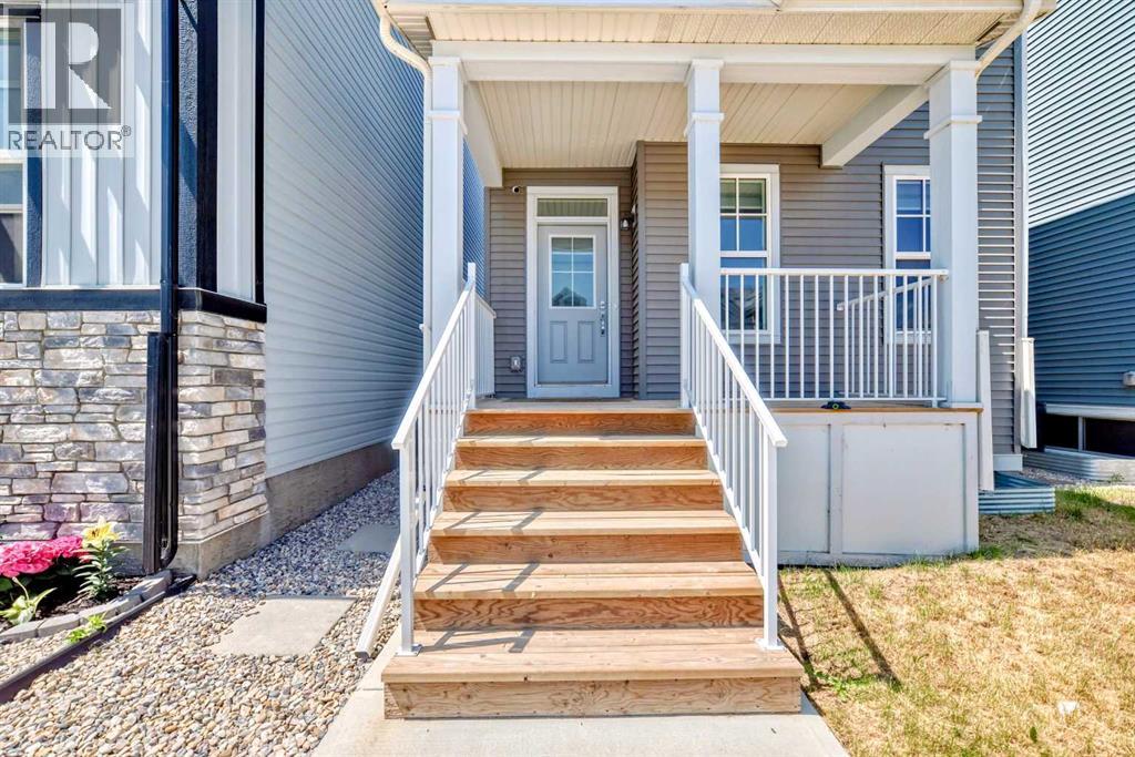 Photo 2 of 37 Lavender Passage Se, Calgary AB