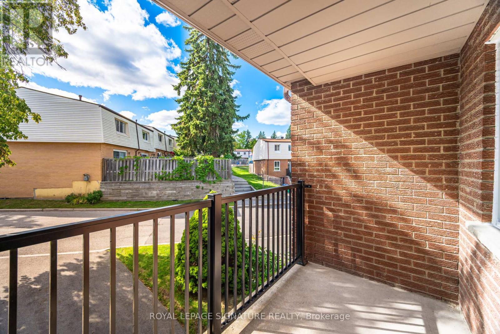 Photo 11 of 64 3175 Kirwin Avenue, Mississauga ON