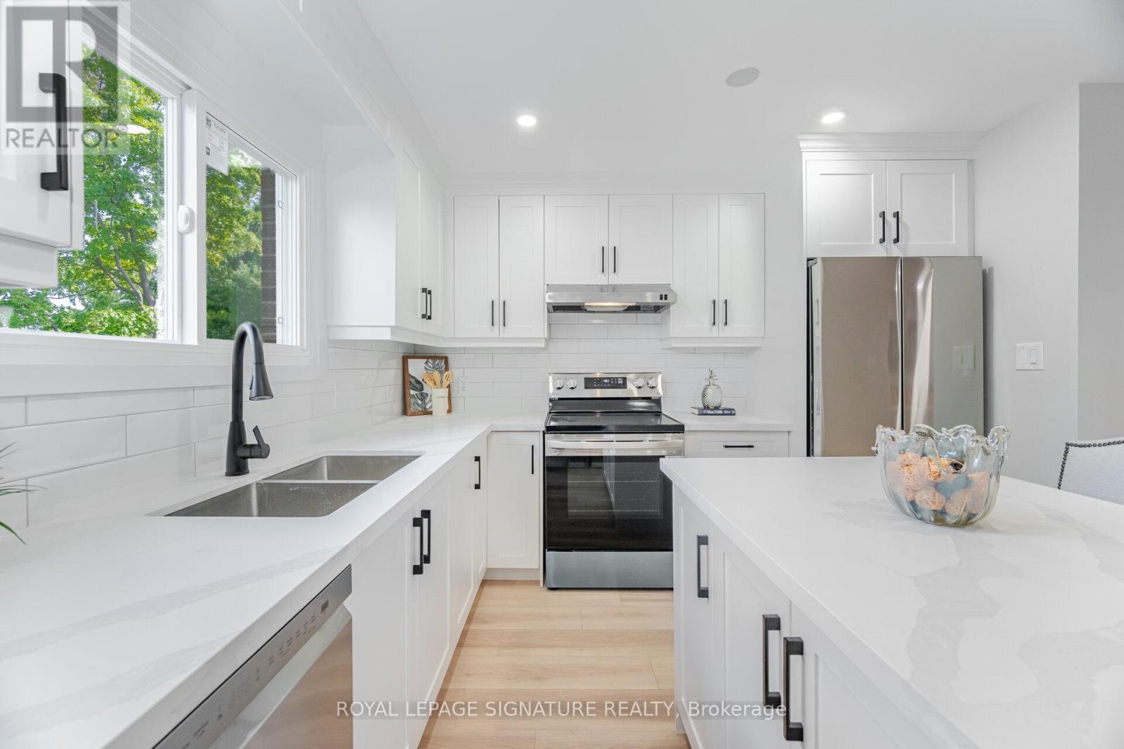 Photo 1 of 64 3175 Kirwin Avenue, Mississauga ON