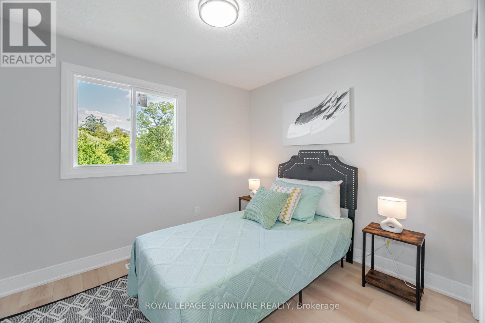 Photo 20 of 64 3175 Kirwin Avenue, Mississauga ON