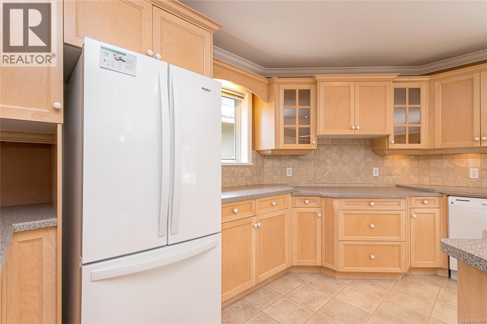 Photo 14 of 1197 Munro St, Esquimalt BC