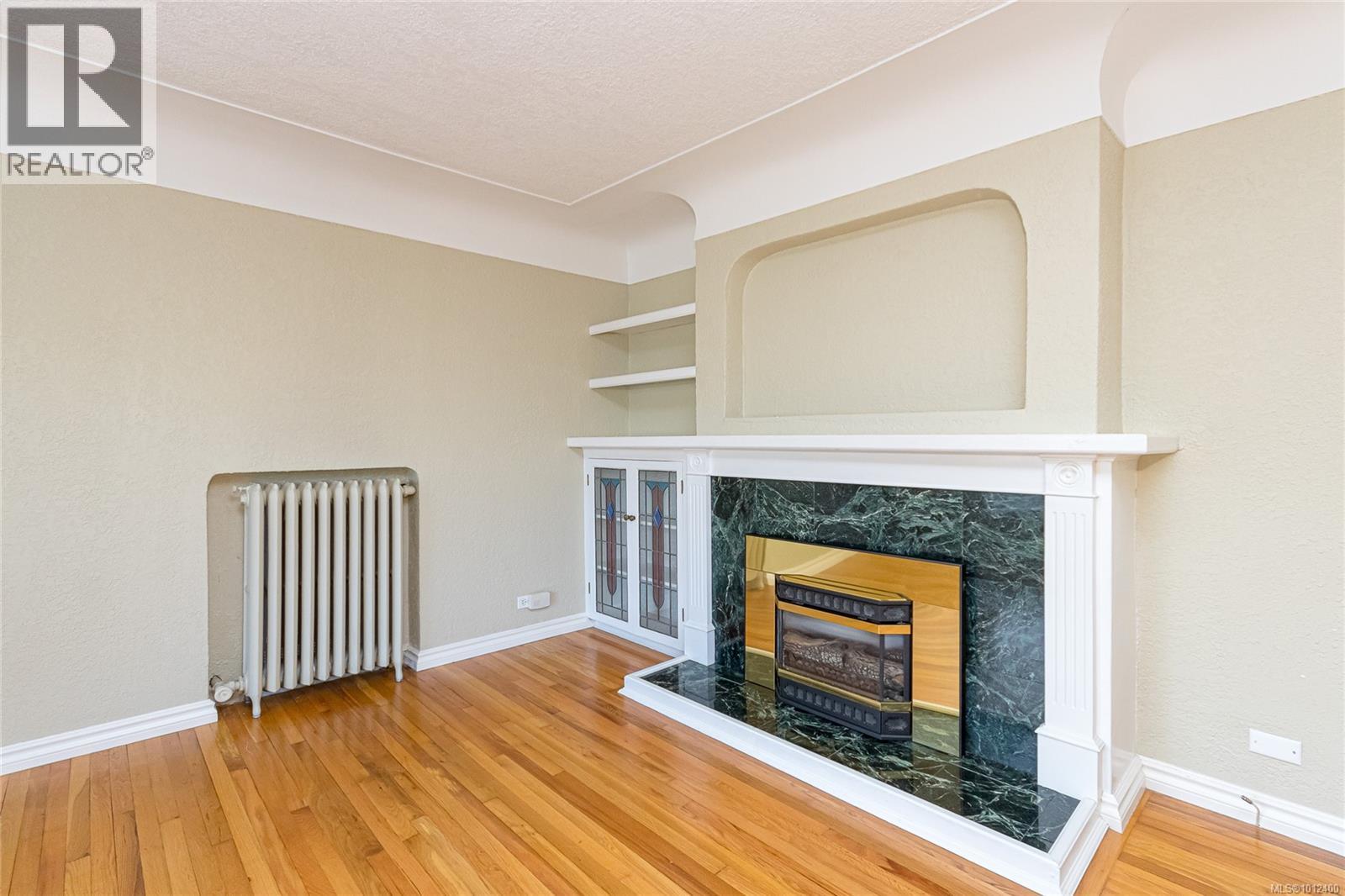 Photo 7 of 1197 Munro St, Esquimalt BC