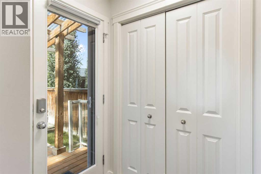 Photo 13 of 147 89 Street Sw, Calgary AB