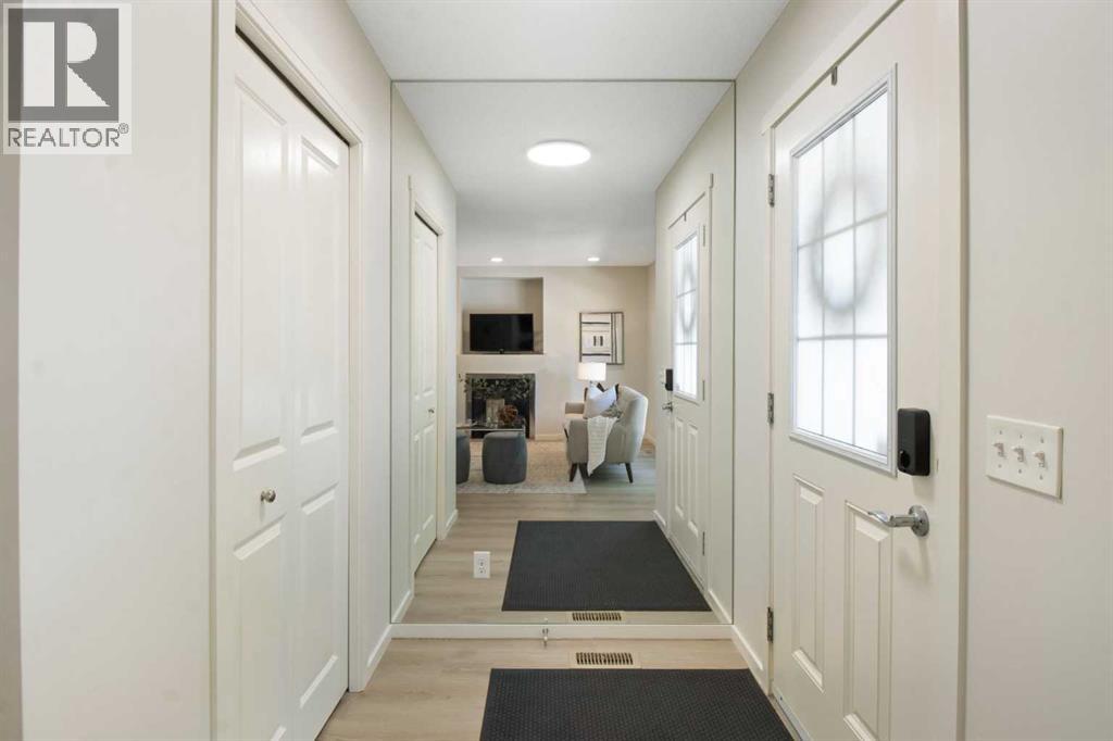 Photo 2 of 147 89 Street Sw, Calgary AB