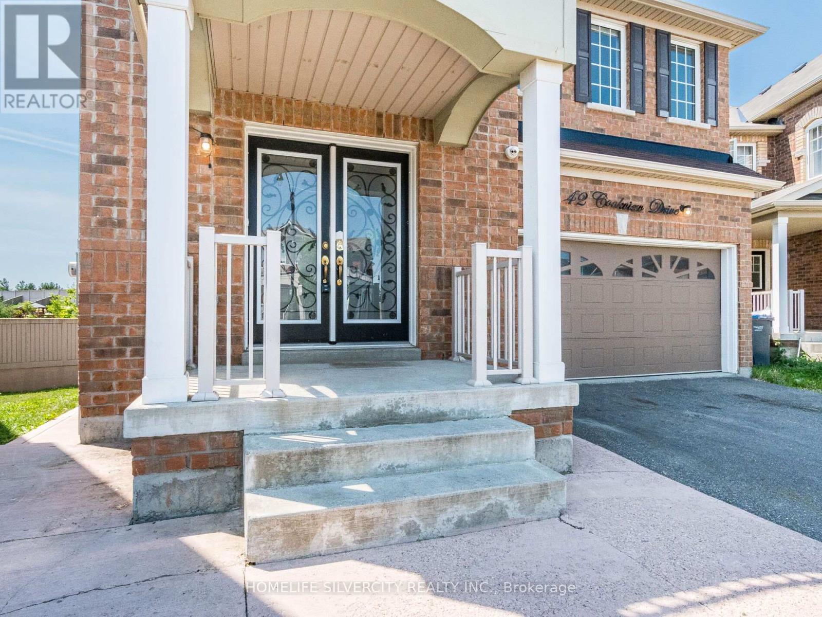 Photo 2 of 42 Cookview Drive, Brampton ON