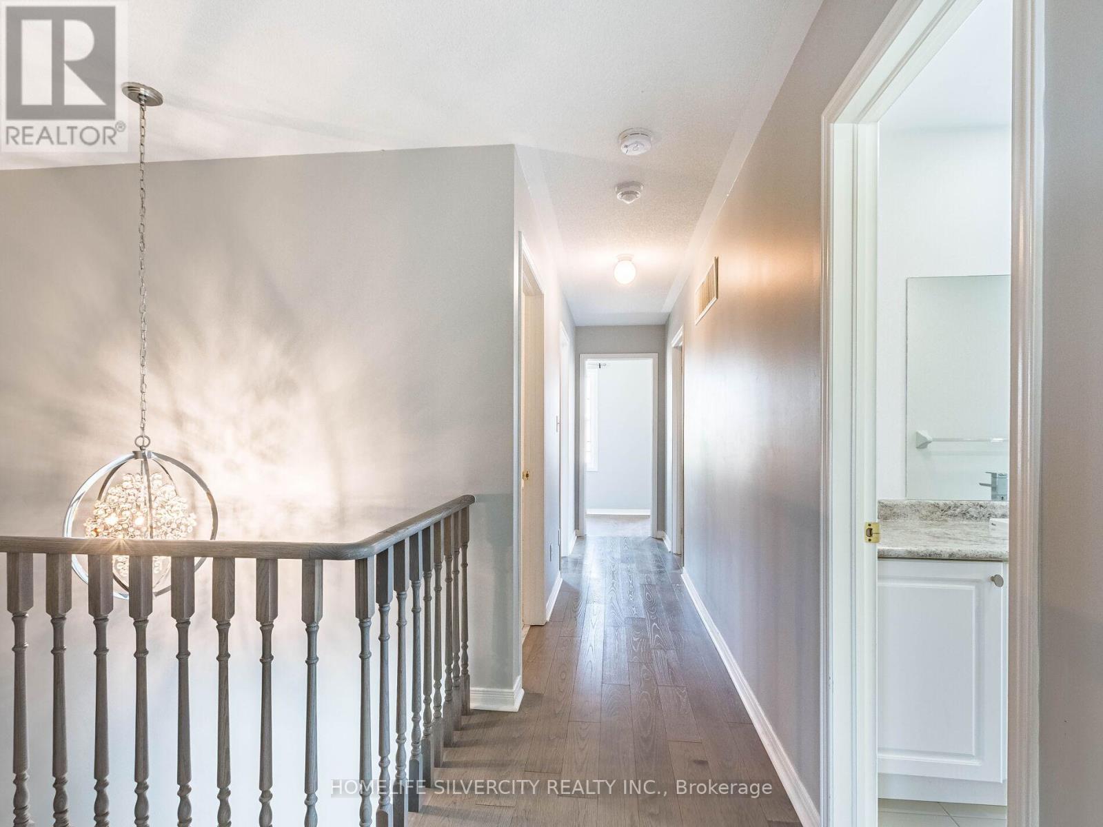 Photo 22 of 42 Cookview Drive, Brampton ON