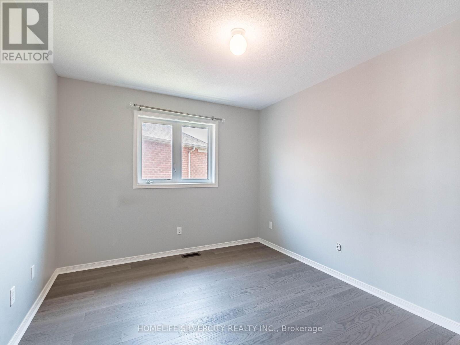 Photo 36 of 42 Cookview Drive, Brampton ON