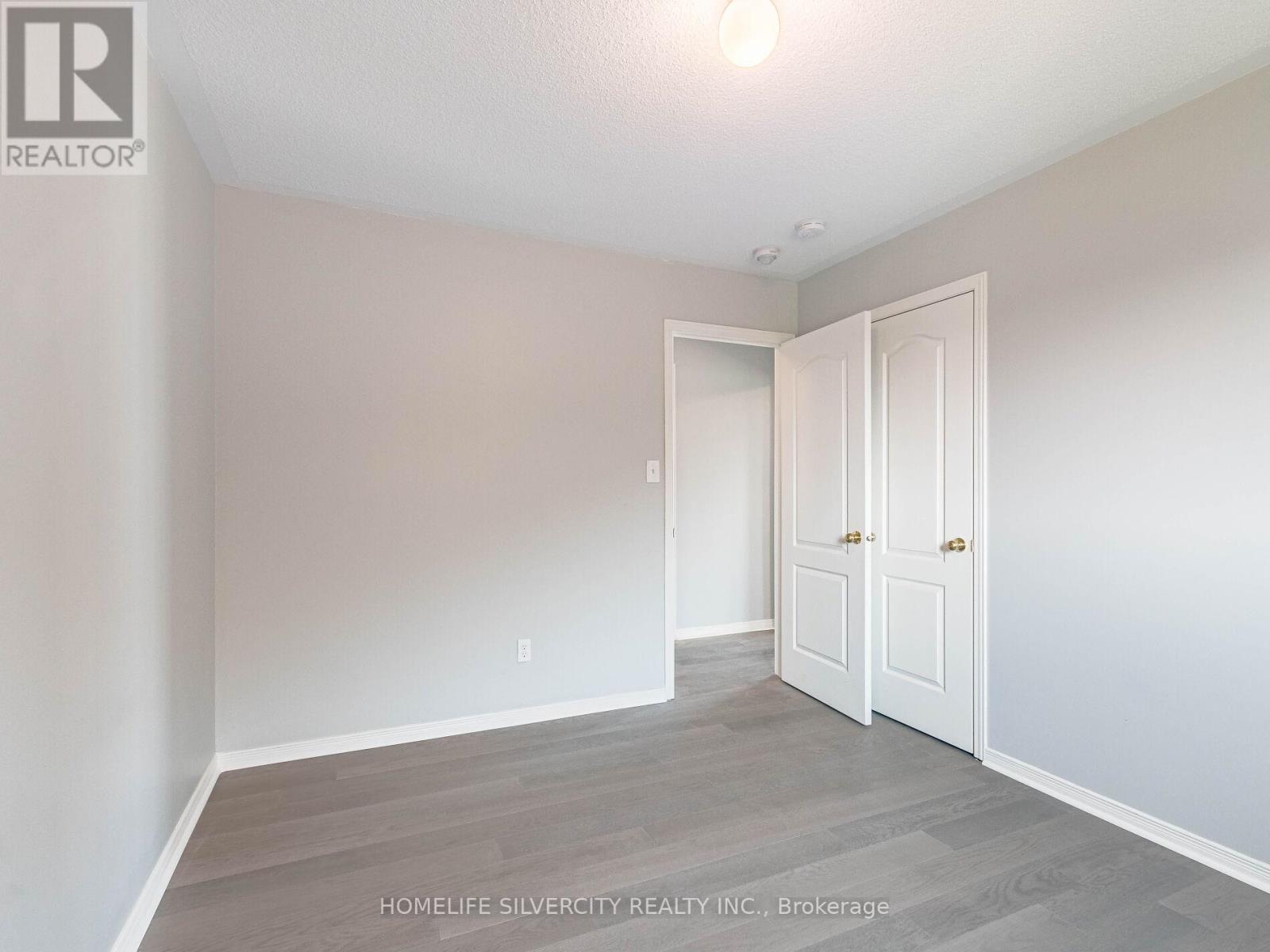 Photo 37 of 42 Cookview Drive, Brampton ON