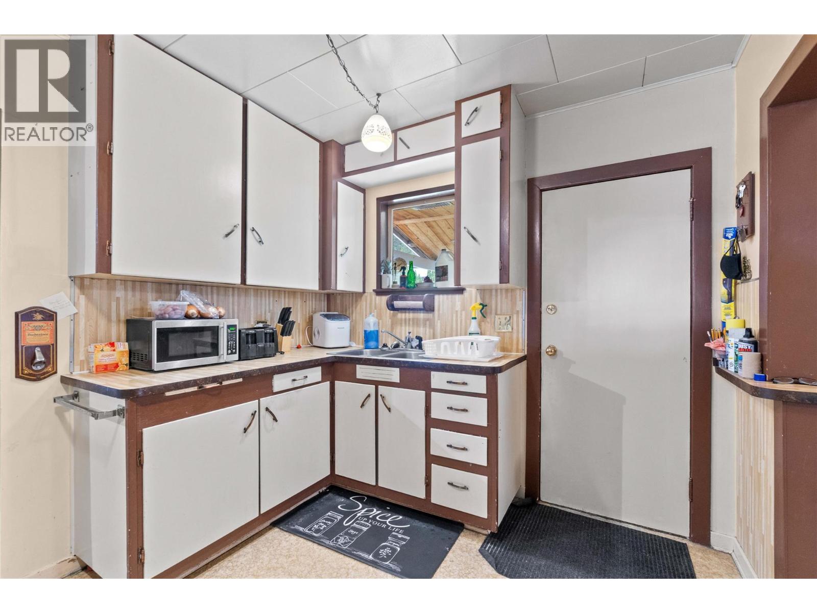 199 Cliff View Drive, Enderby