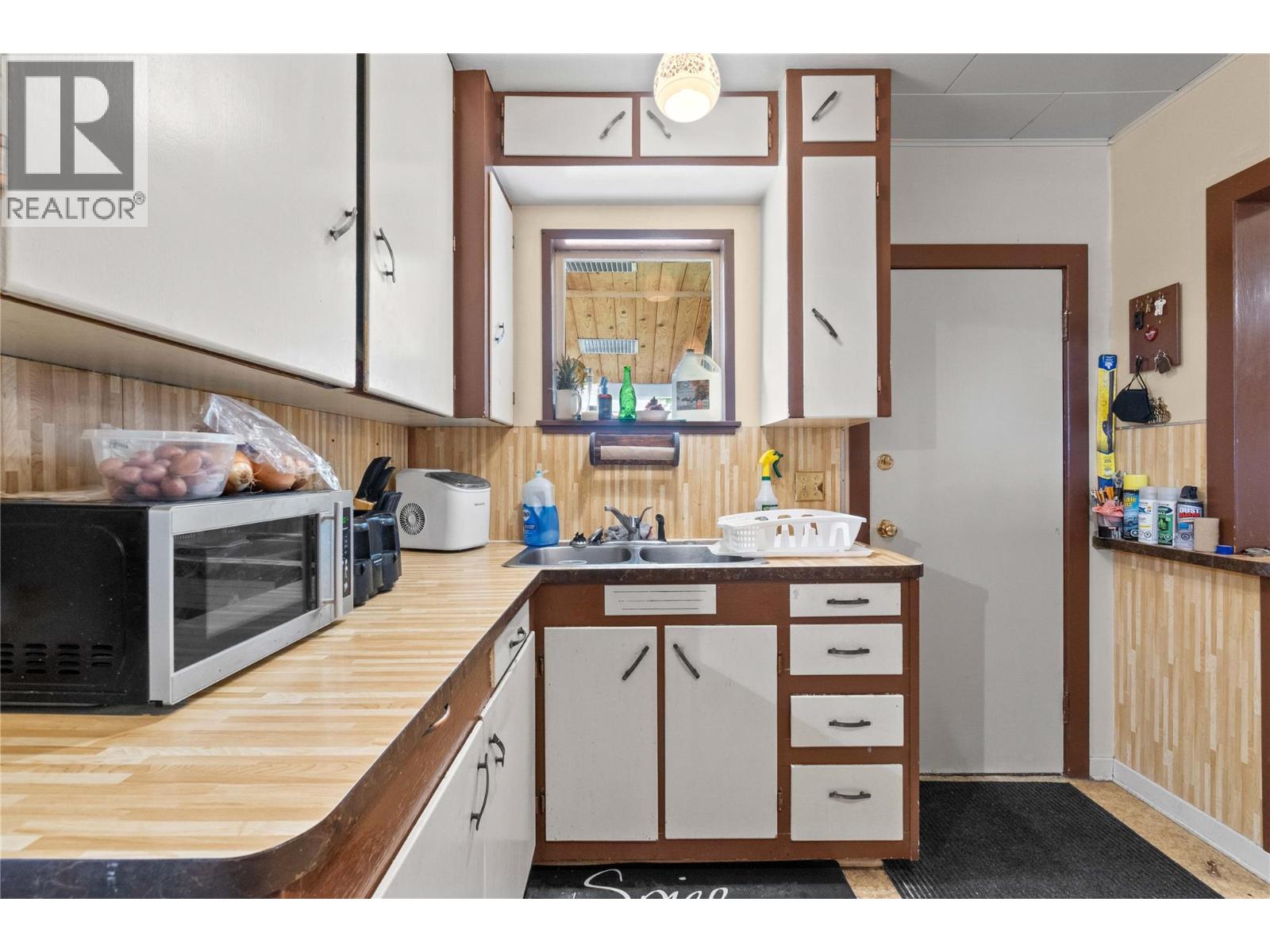 199 Cliff View Drive, Enderby