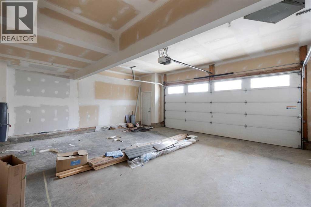 100 Crane Rise, Fort McMurray