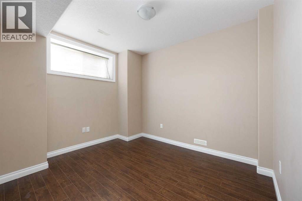 100 Crane Rise, Fort McMurray