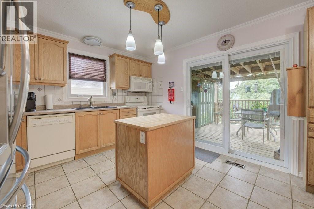 Photo 14 of 12 Bradbury Crescent, Paris ON