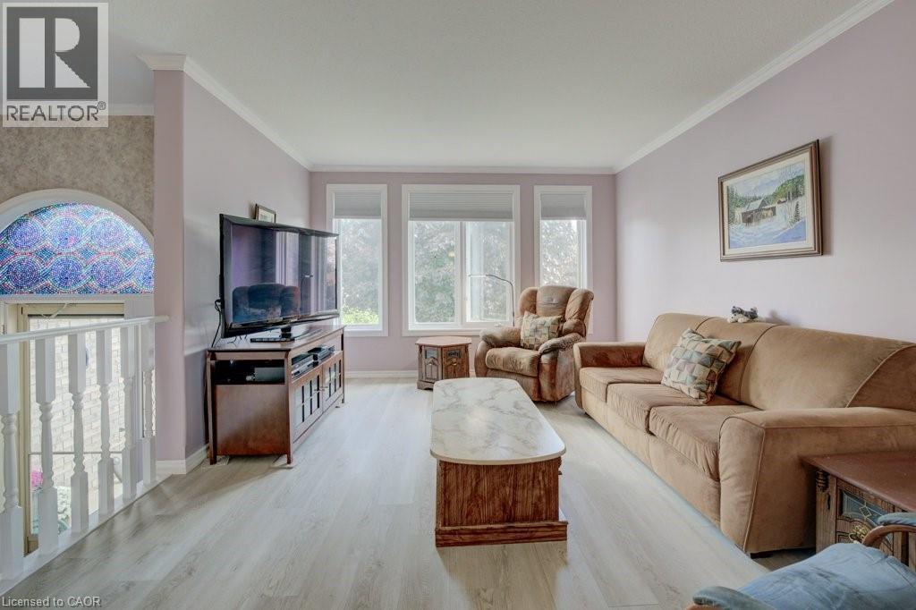 Photo 8 of 12 Bradbury Crescent, Paris ON