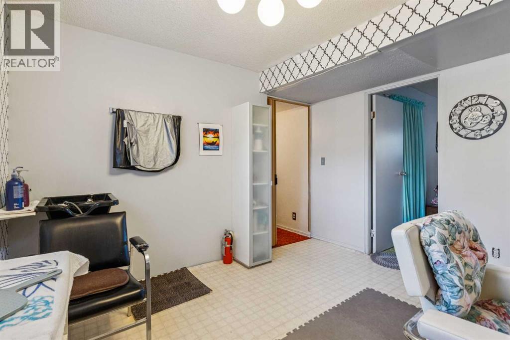 Photo 20 of 483 Cedarpark Drive Sw, Calgary AB
