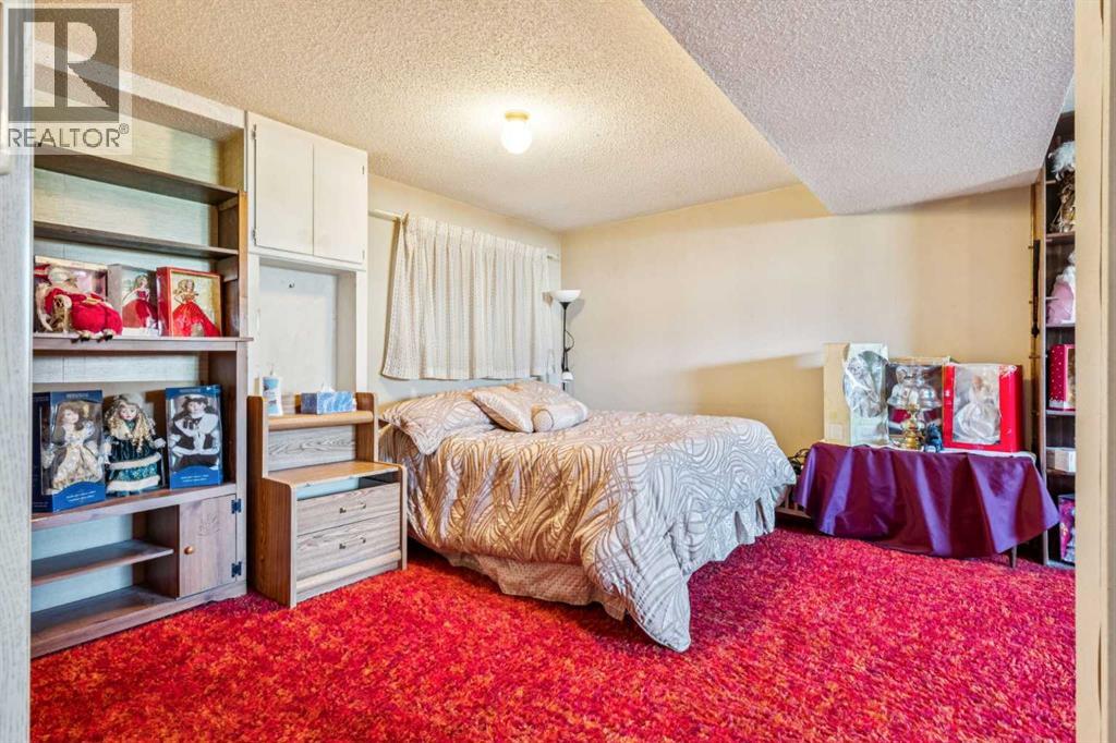 Photo 23 of 483 Cedarpark Drive Sw, Calgary AB