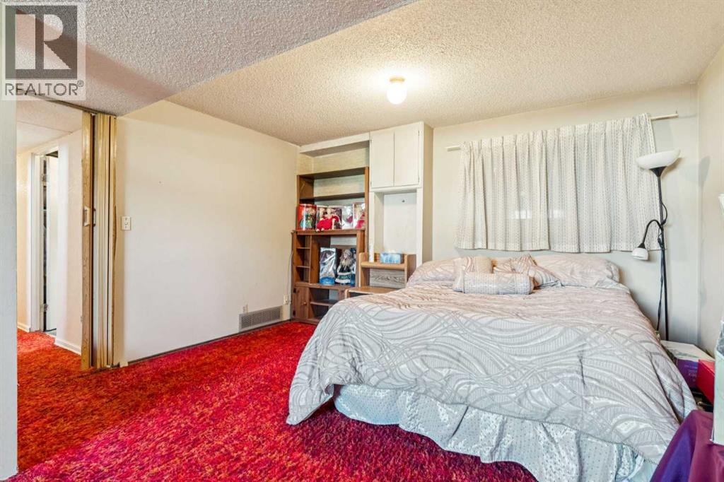 Photo 24 of 483 Cedarpark Drive Sw, Calgary AB